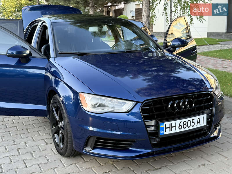 Седан Audi A3 2015 в Одессе