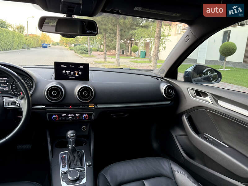 Седан Audi A3 2015 в Одессе