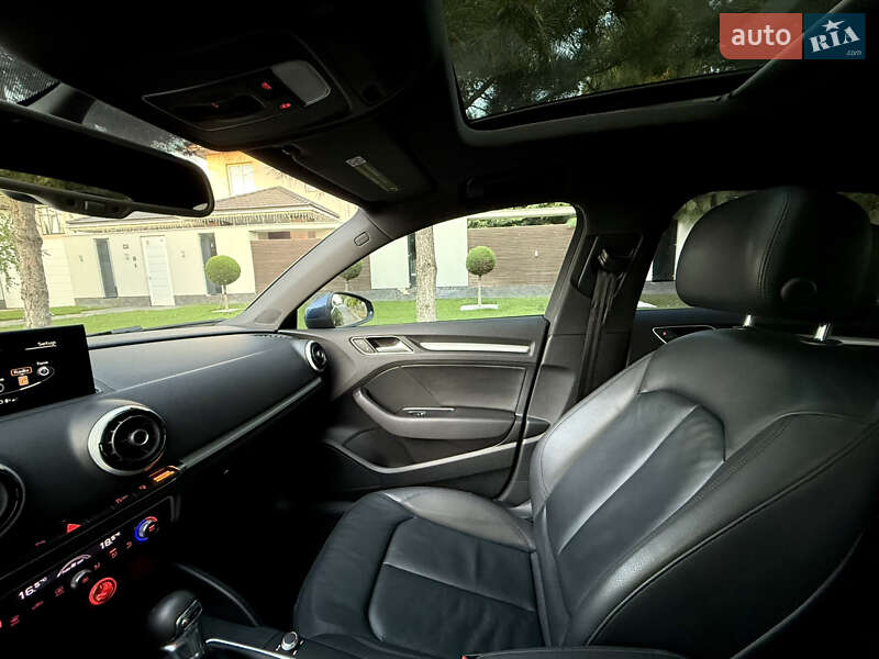 Седан Audi A3 2015 в Одессе