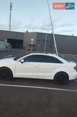 Седан Audi A3 2016 в 