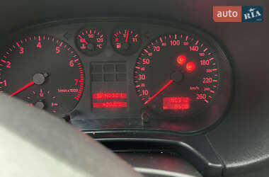Хэтчбек Audi A3 1998 в 