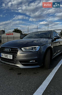 Хэтчбек Audi A3 2016 в Киеве