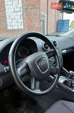 Хэтчбек Audi A3 2005 в 