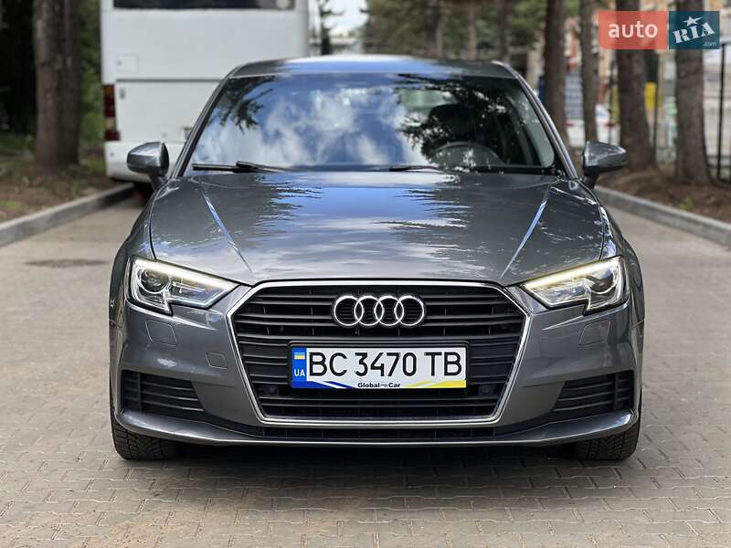 Хэтчбек Audi A3 2019 в Львове