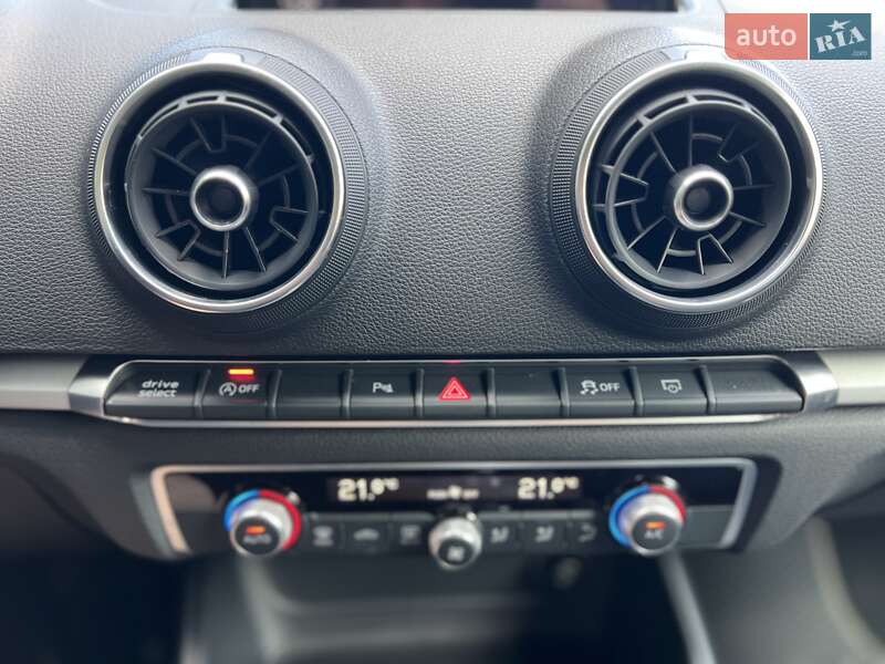 Хэтчбек Audi A3 2019 в Львове