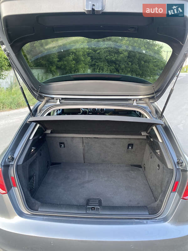 Хэтчбек Audi A3 2016 в Киеве