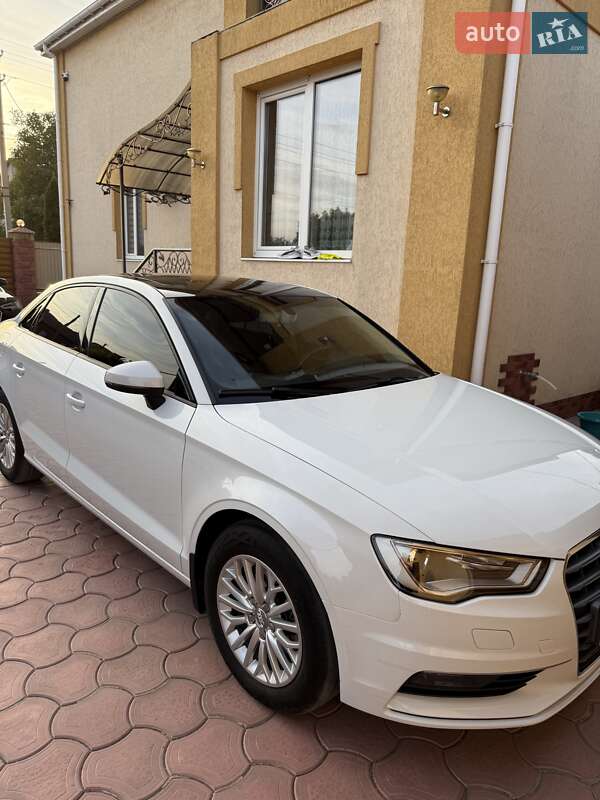 Седан Audi A3 2016 в Долинской