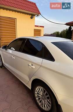Седан Audi A3 2016 в 