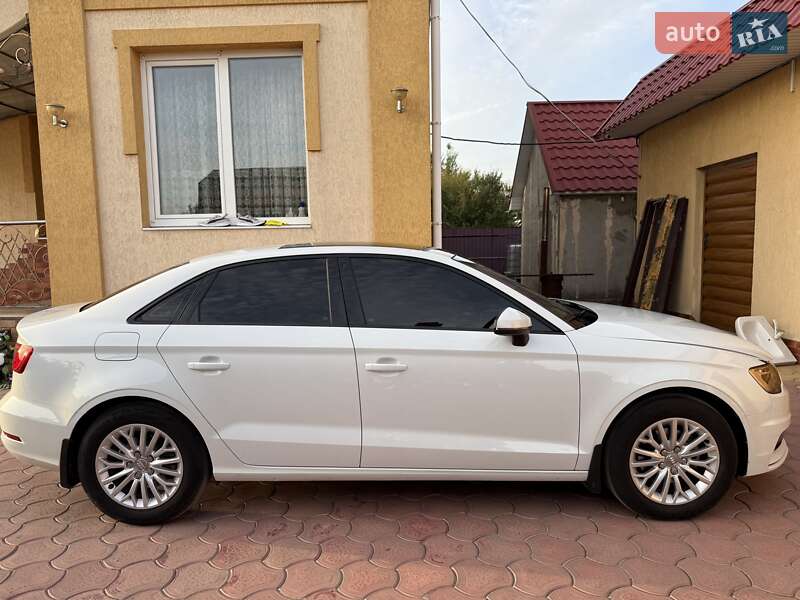 Седан Audi A3 2016 в Долинской