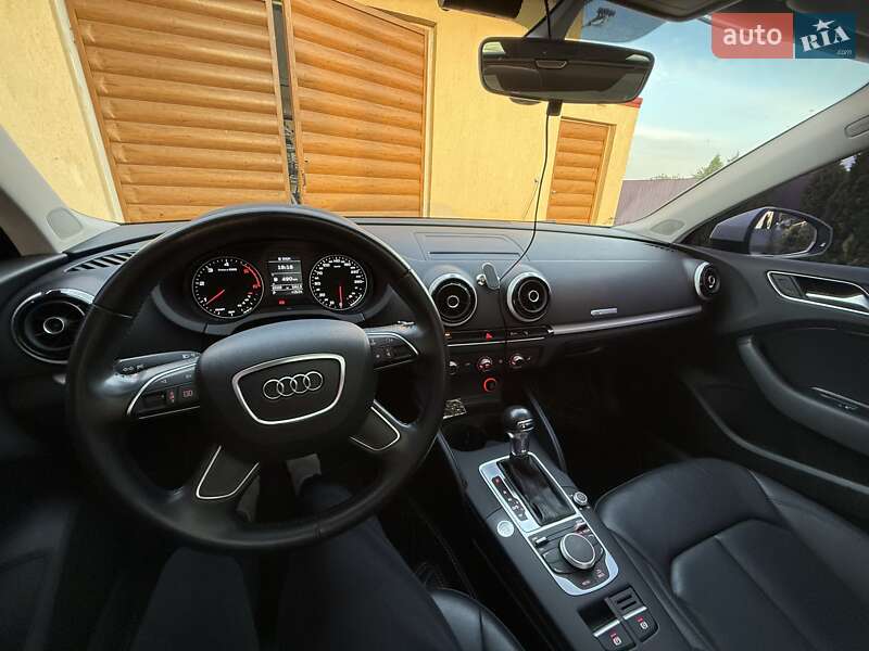Седан Audi A3 2016 в Долинской