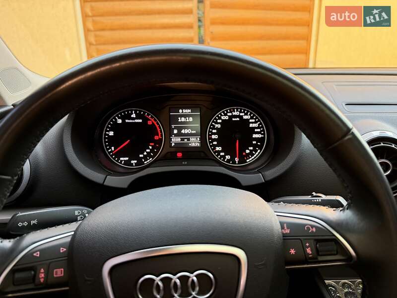 Седан Audi A3 2016 в Долинской