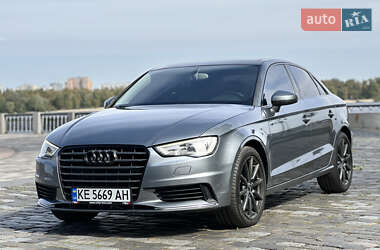 Седан Audi A3 2014 в 