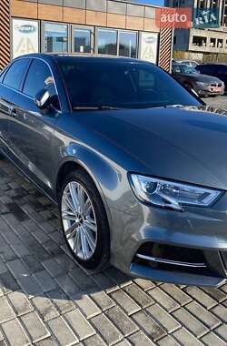 Седан Audi A3 2018 в 