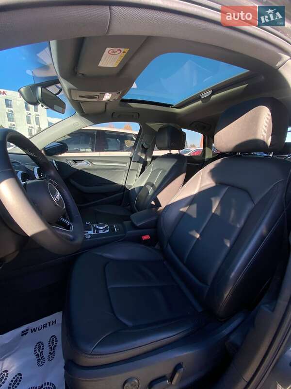 Седан Audi A3 2018 в Львове