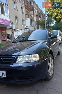 Хетчбек Audi A3 1999 в 