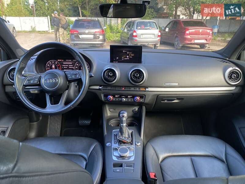 Седан Audi A3 2018 в Львове