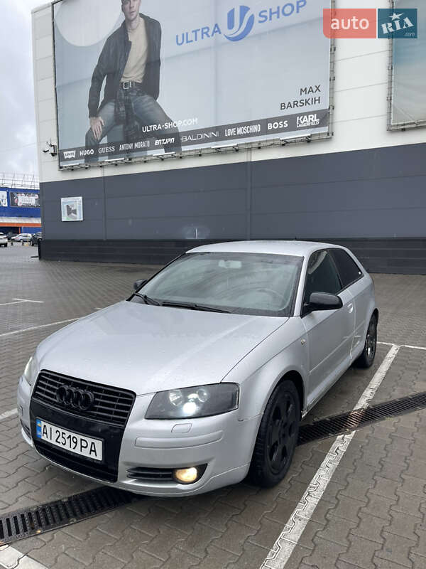 Хэтчбек Audi A3 2004 в Киеве