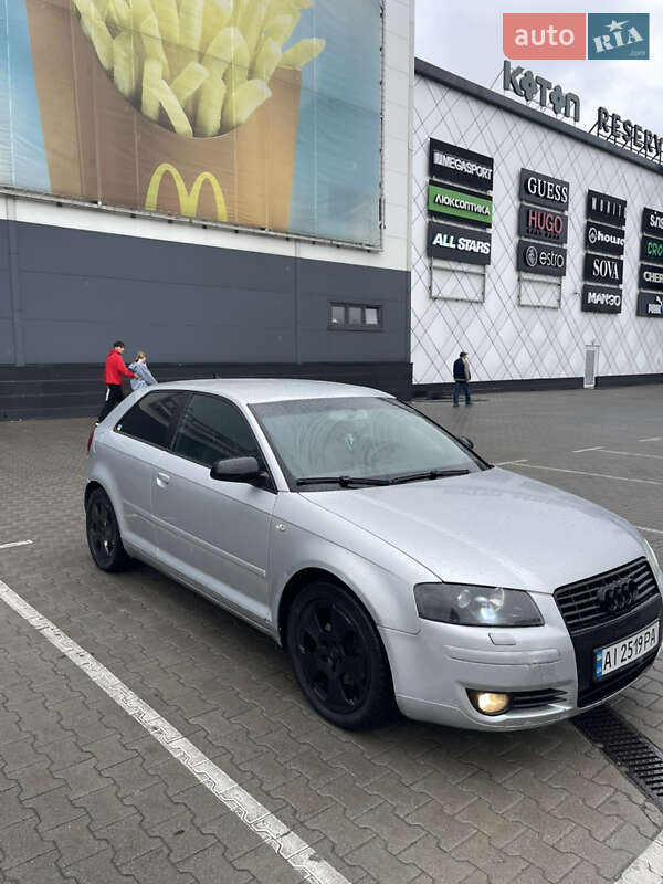 Хэтчбек Audi A3 2004 в Киеве
