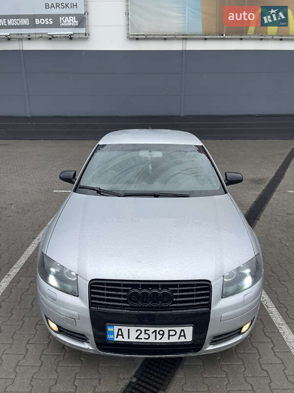 Хэтчбек Audi A3 2004 в Киеве