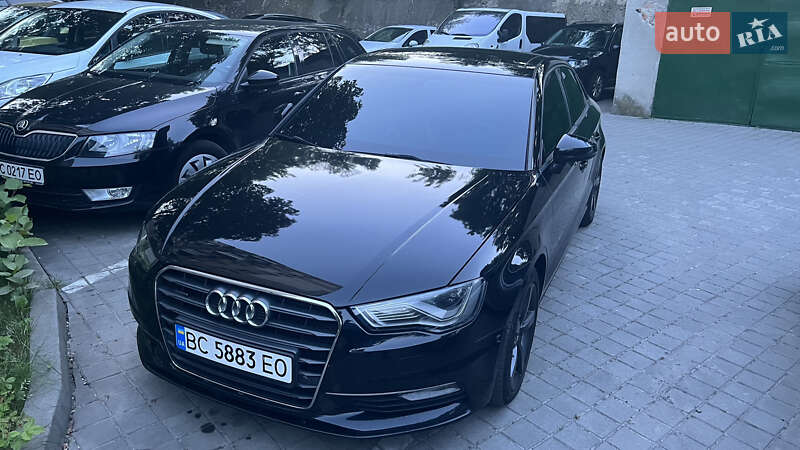Седан Audi A3 2015 в Львове