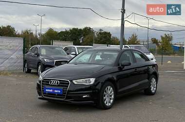 Седан Audi A3 2015 в Одессе
