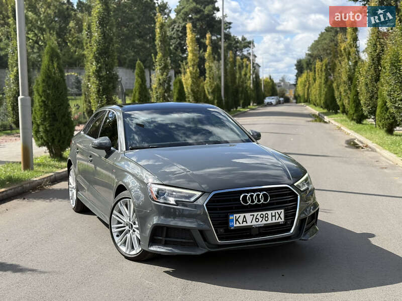 Седан Audi A3 2017 в Киеве