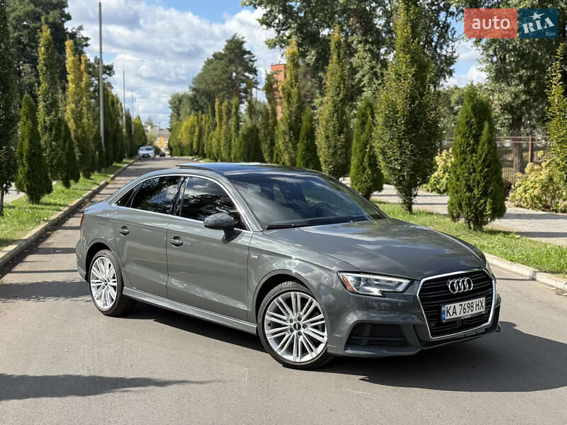 Седан Audi A3 2017 в Киеве
