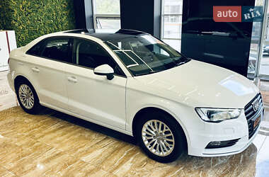 Седан Audi A3 2016 в 