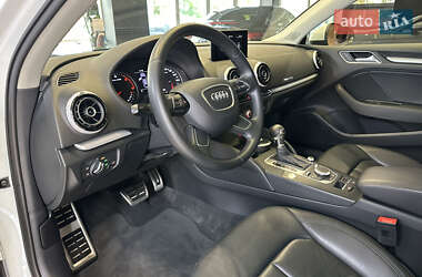Седан Audi A3 2016 в 