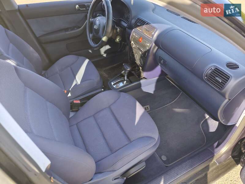 Хэтчбек Audi A3 2000 в Обухове