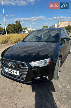 Хетчбек Audi A3 2018 в 