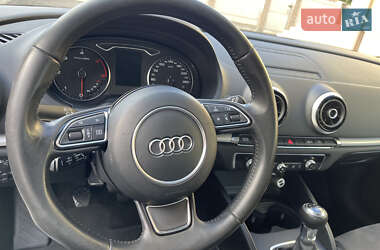 Хетчбек Audi A3 2013 в 