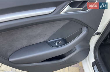 Хетчбек Audi A3 2013 в 