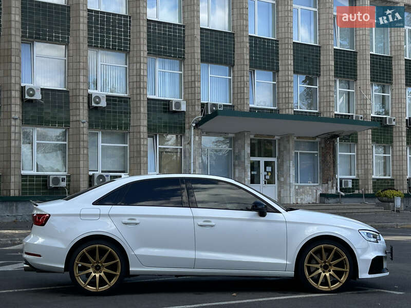 Хетчбек Audi A3 2016 в Миколаєві