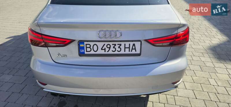 Седан Audi A3 2018 в Бродах