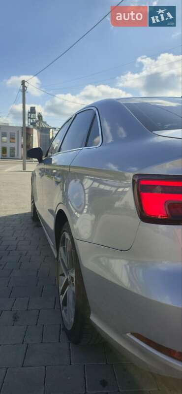 Седан Audi A3 2018 в Бродах