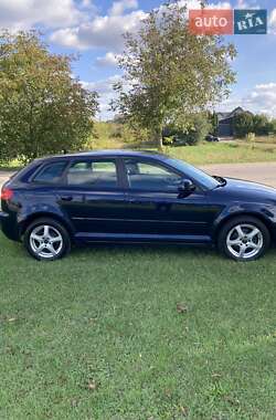 Хэтчбек Audi A3 2010 в 