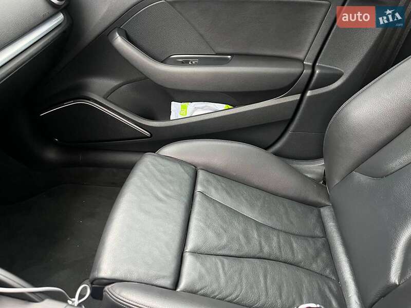 Седан Audi A3 2014 в Львове