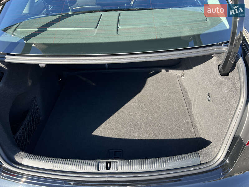 Седан Audi A3 2015 в Киеве