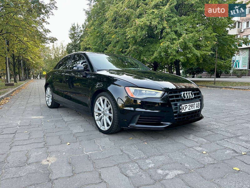 Седан Audi A3 2015 в Запоріжжі