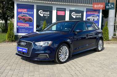 Хэтчбек Audi A3 2016 в 