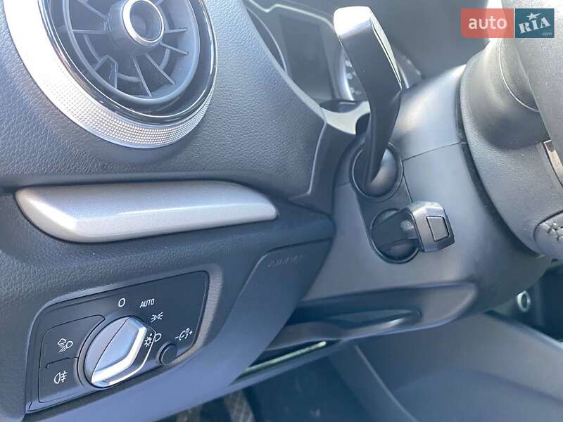 Хэтчбек Audi A3 2016 в Львове