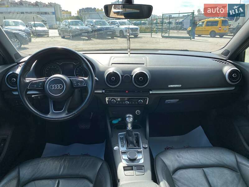 Хэтчбек Audi A3 2016 в Львове