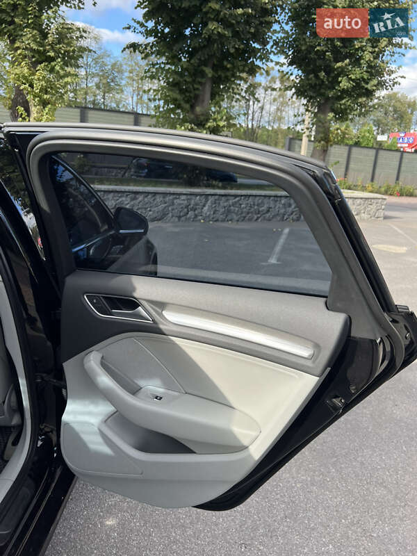 Седан Audi A3 2014 в Вінниці