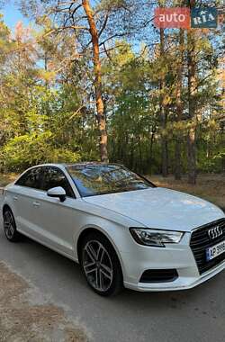Седан Audi A3 2017 в 