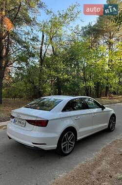 Седан Audi A3 2017 в 