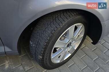 Хэтчбек Audi A3 2004 в 