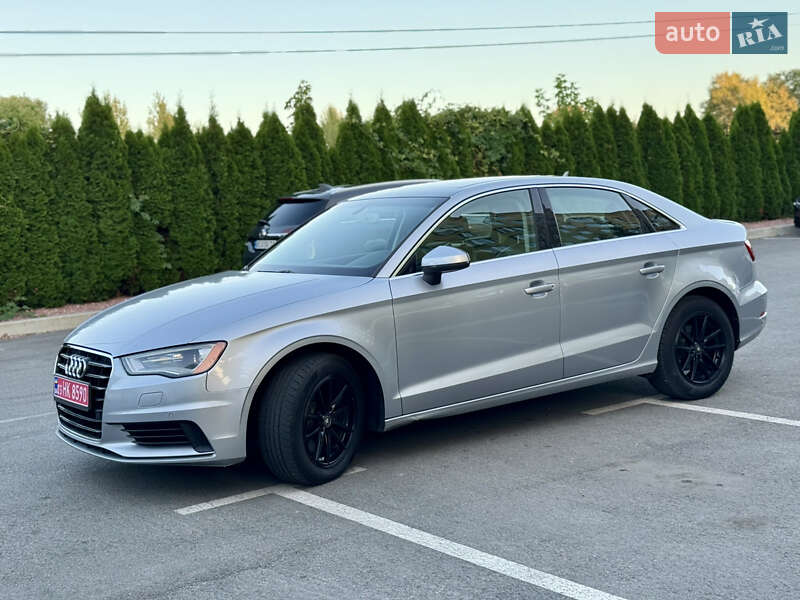 Седан Audi A3 2015 в Киеве
