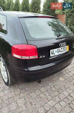 Хэтчбек Audi A3 2006 в 