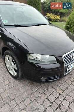 Хэтчбек Audi A3 2006 в 
